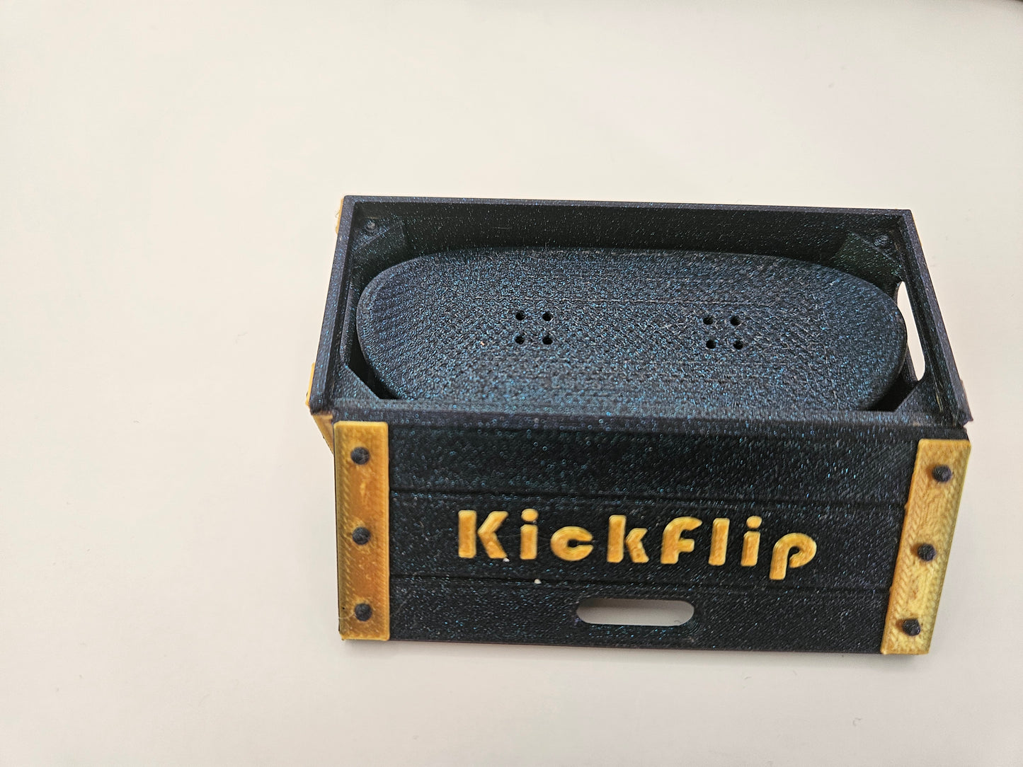 Sensory Skateboard with Magnetic Magic – Perfect for Young Tricksters and Flip Enthusiasts!