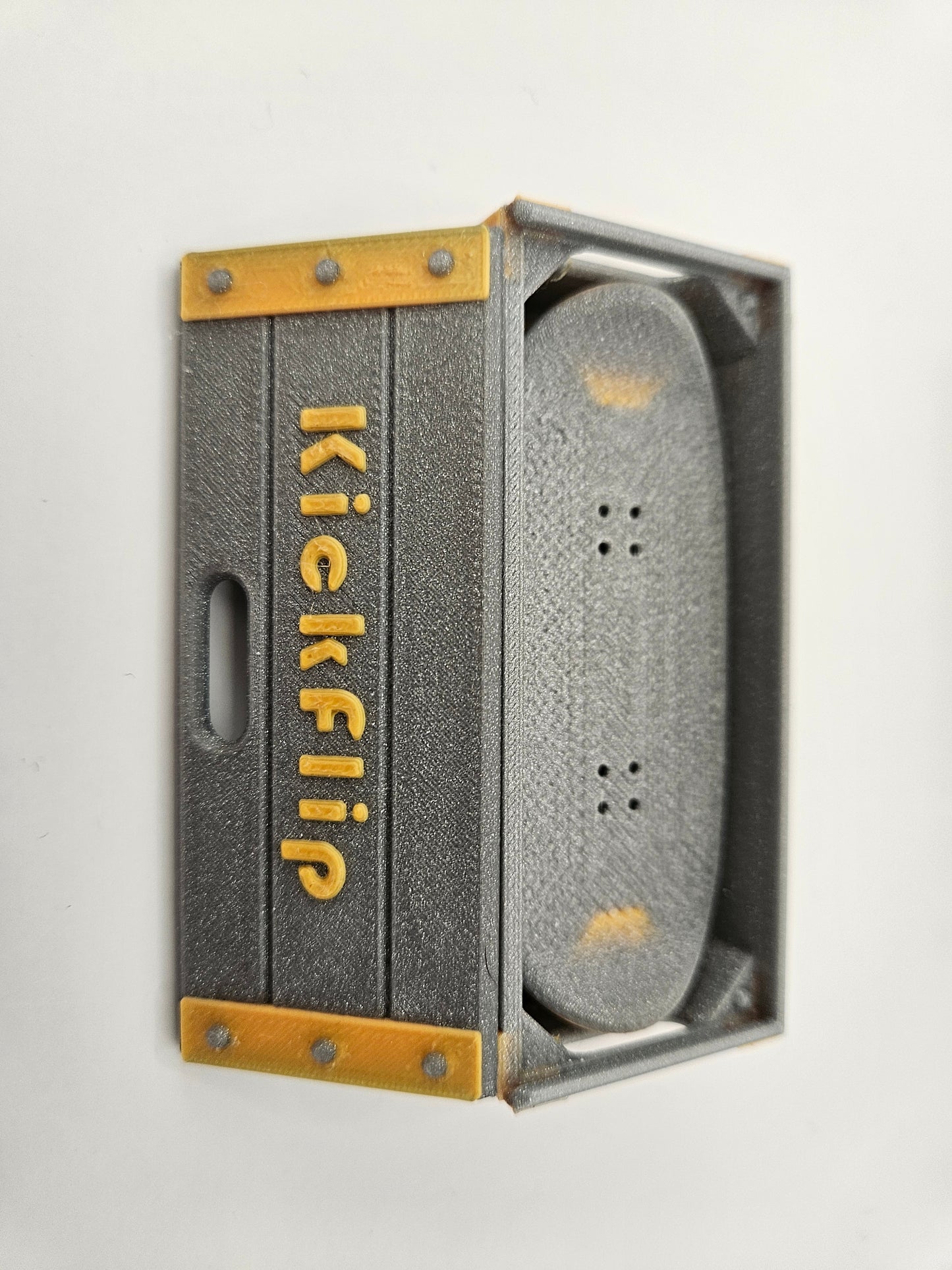 Sensory Skateboard with Magnetic Magic – Perfect for Young Tricksters and Flip Enthusiasts!