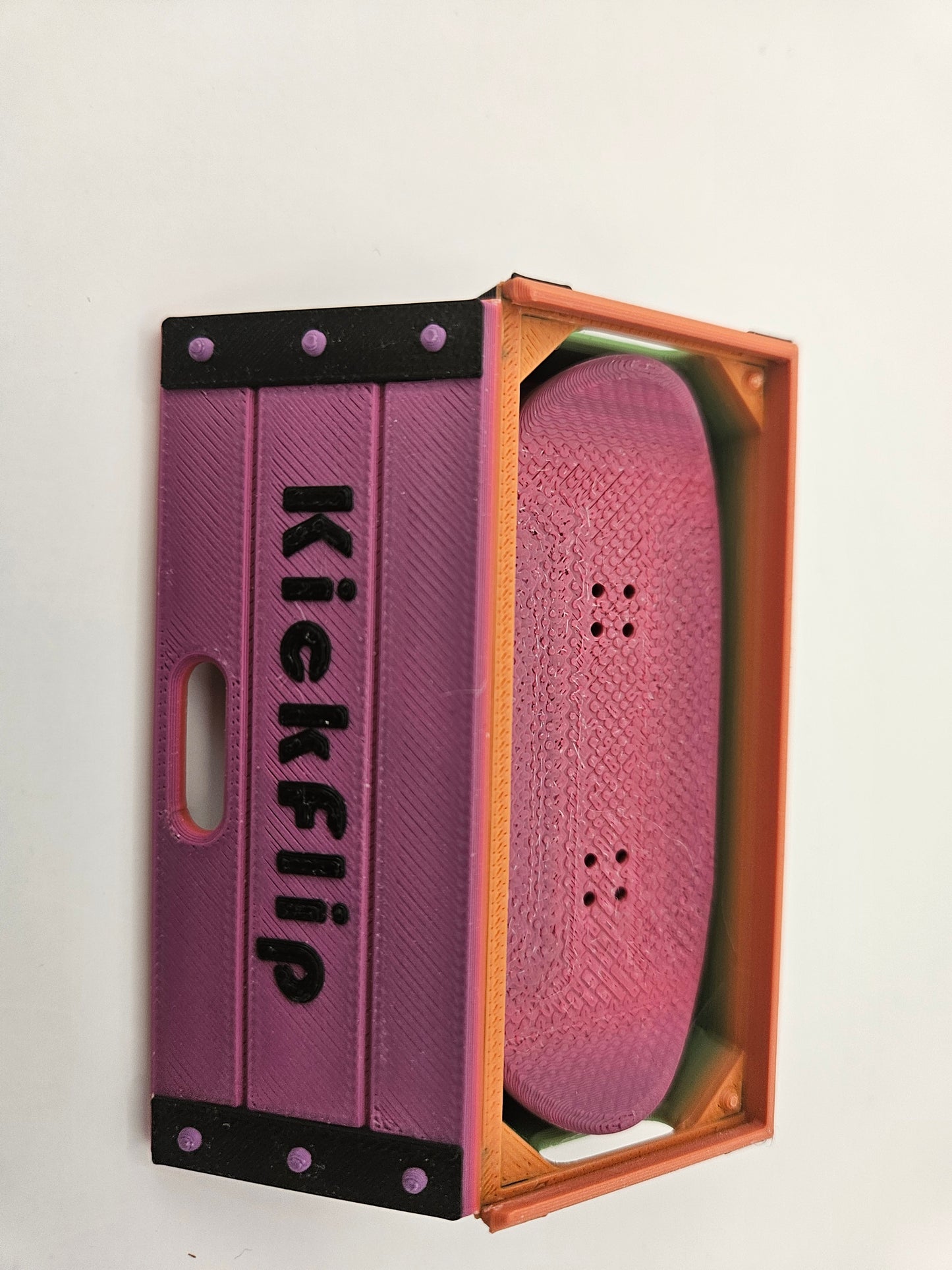 Sensory Skateboard with Magnetic Magic – Perfect for Young Tricksters and Flip Enthusiasts!