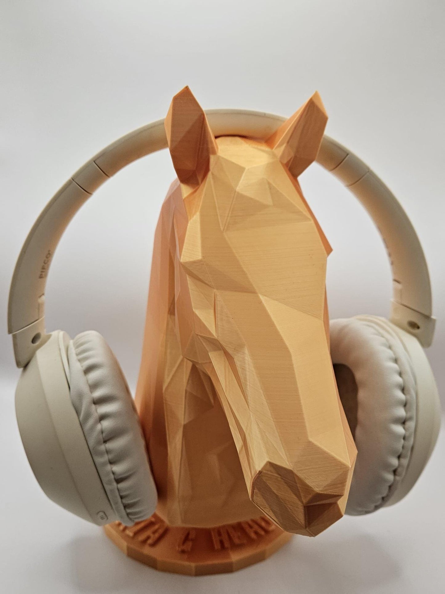 Personalised Geometric Low Poly Horse Head Headphone Stand – Custom Gift